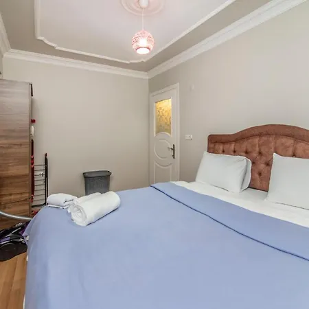 Apartment In Authentic Neighbourhood *